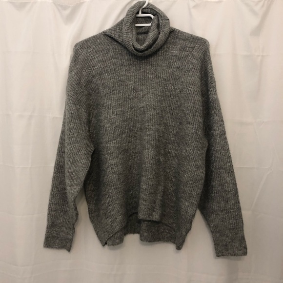 h&m grey knit turtleneck sweater - Picture 3 of 4